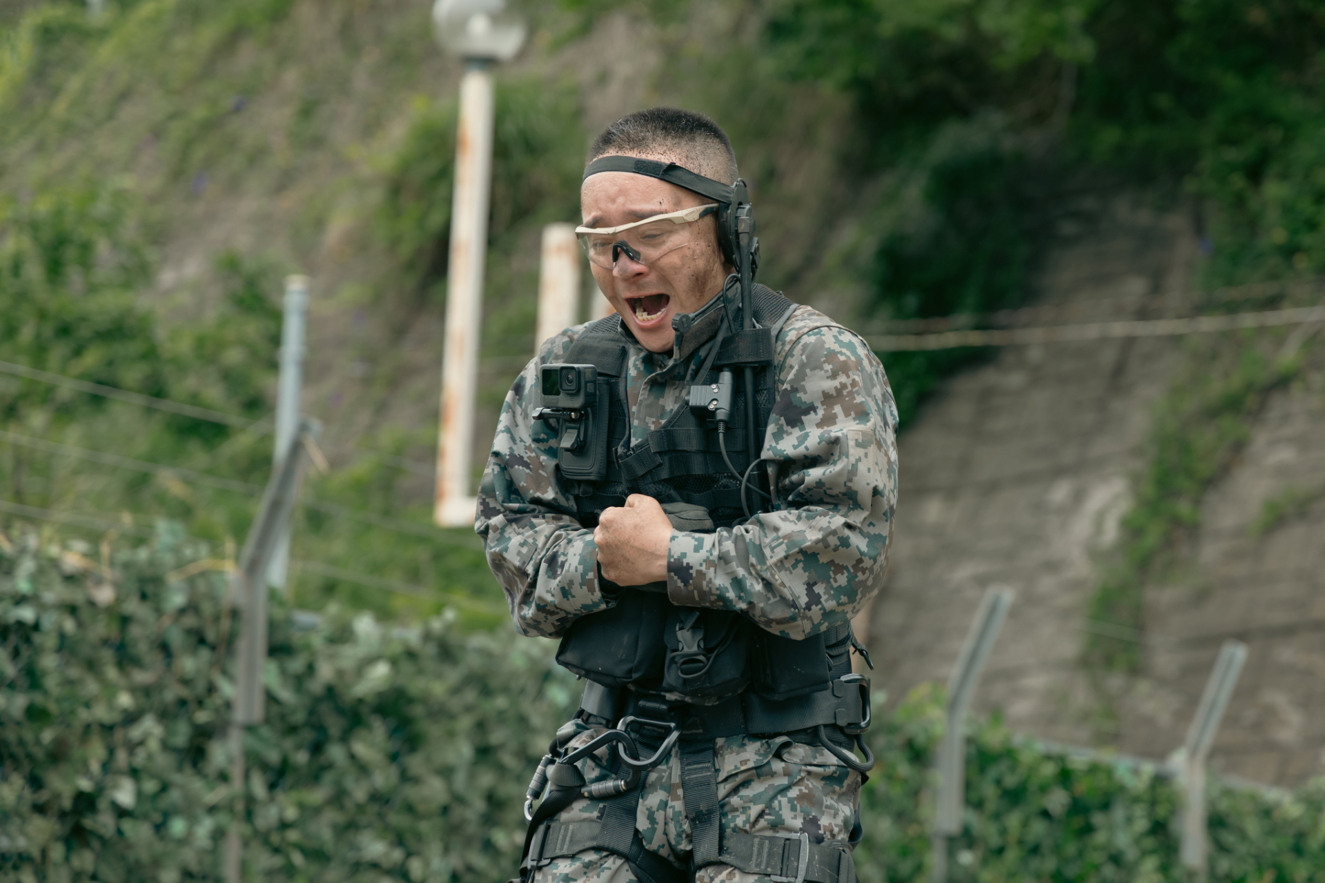 少女の救出と引き換えに斜面崩落に巻き込まれてしまった仁科©テレビ朝日