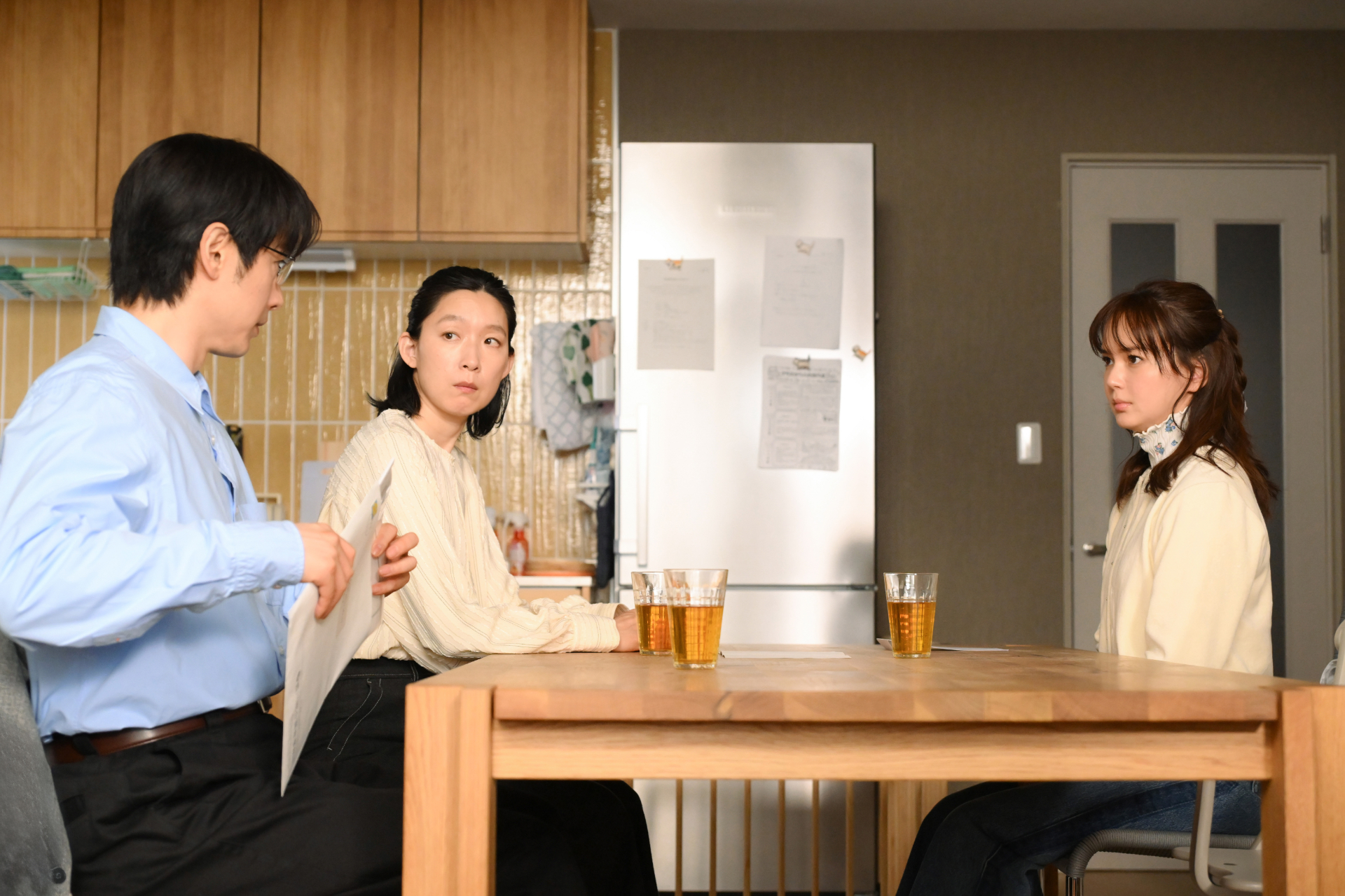はじめは他者同士だった中谷達也(ディーン・フジオカ)と長野礼子(江口のりこ)と村上詩穂(多部未華子)©TBS