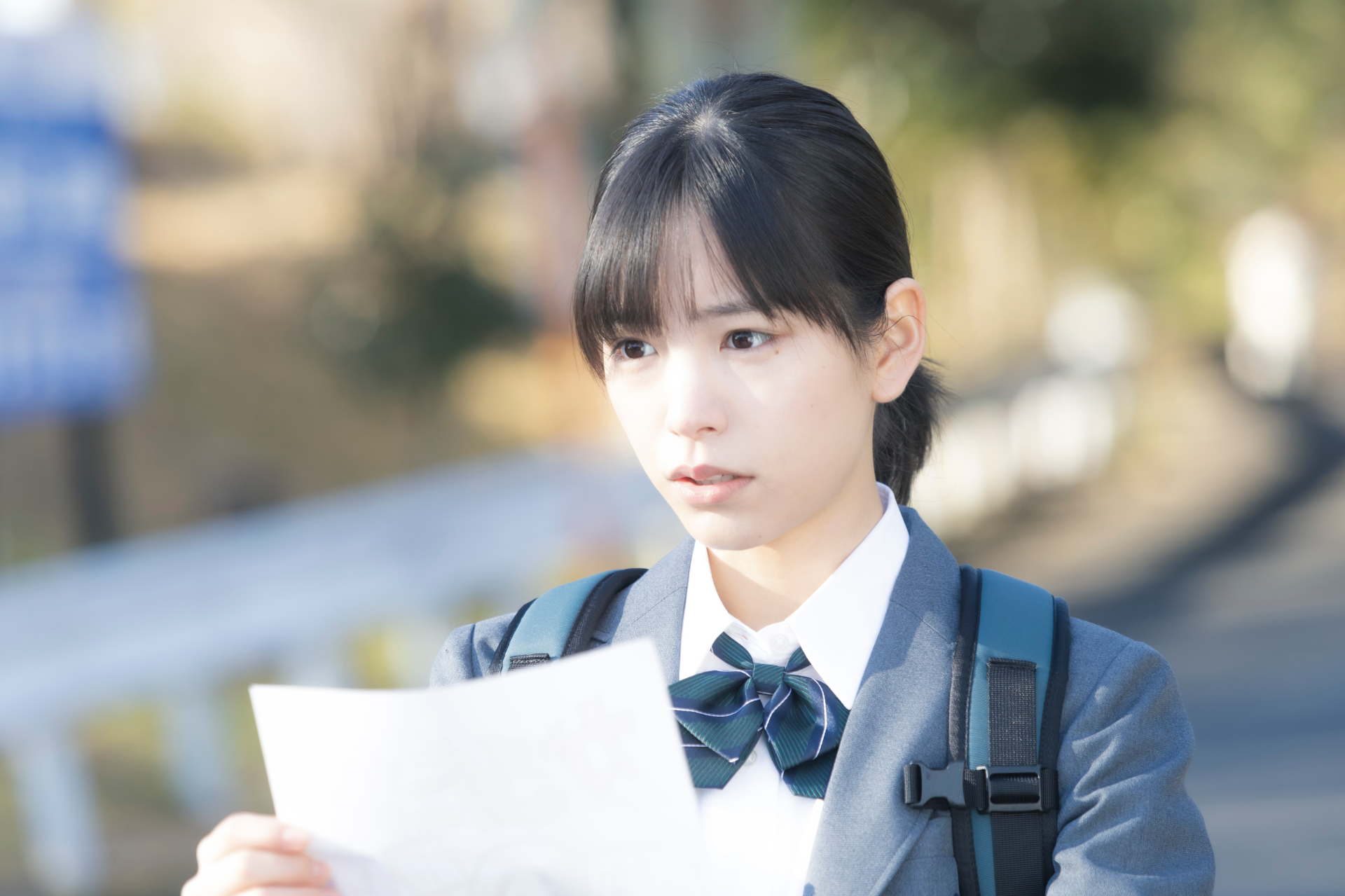 中学受験の失敗から青春と距離を取っていた藍沢めぐる（當真あみ）©日本テレビ