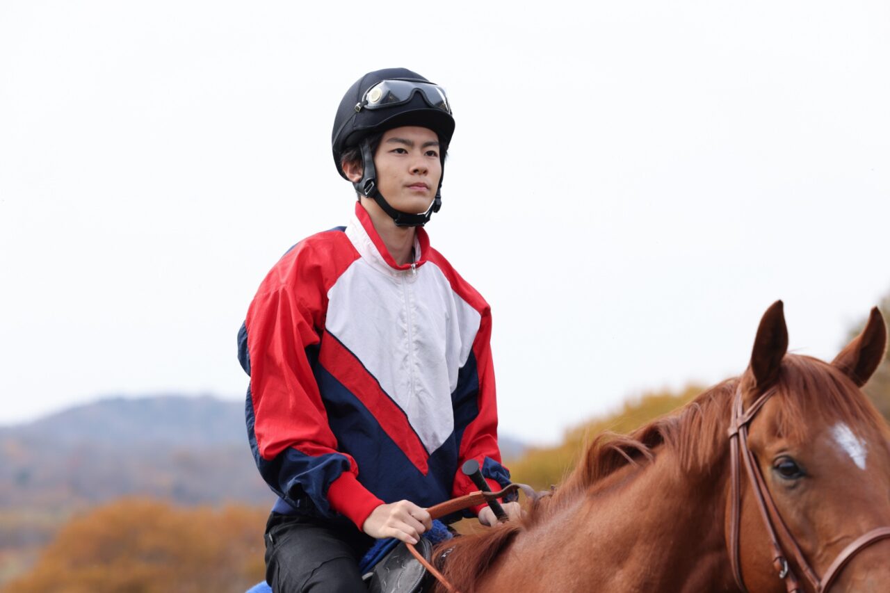 最終回直前、騎手となった翔平（市原匠悟）にトラブルが©TBSスパークル / TBS