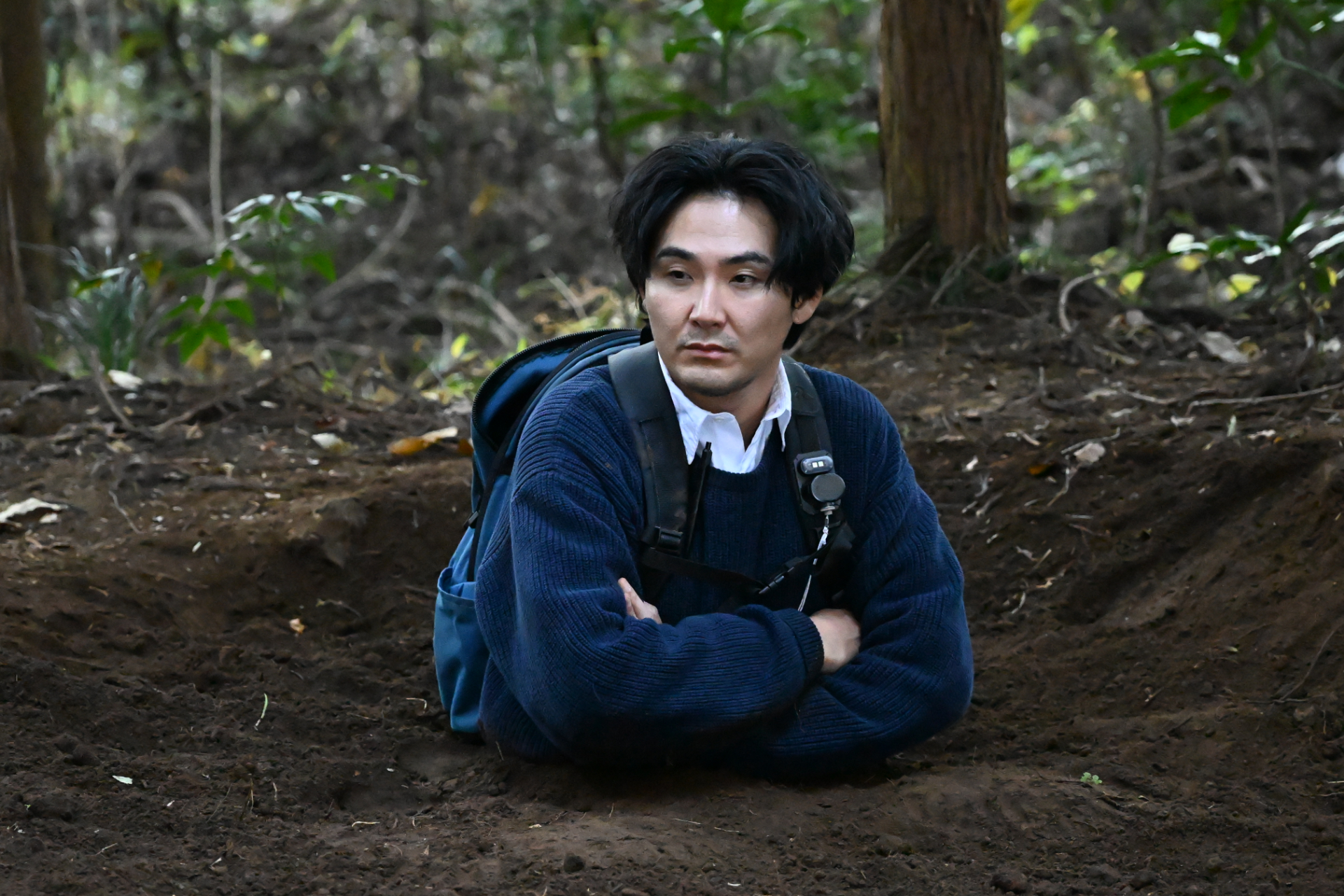 土に埋まって自力で出られなくなった洋輔©テレビ朝日