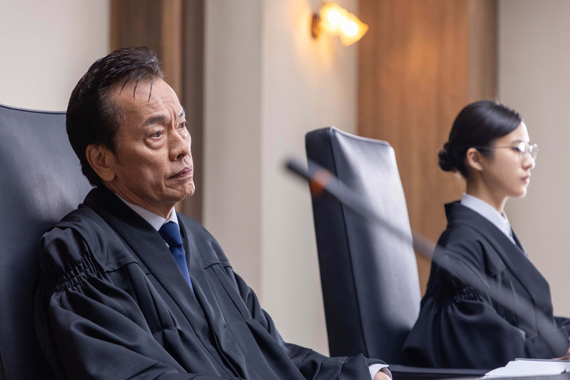 第4話、安堂に触発されて熱を取り戻した門倉© NHK