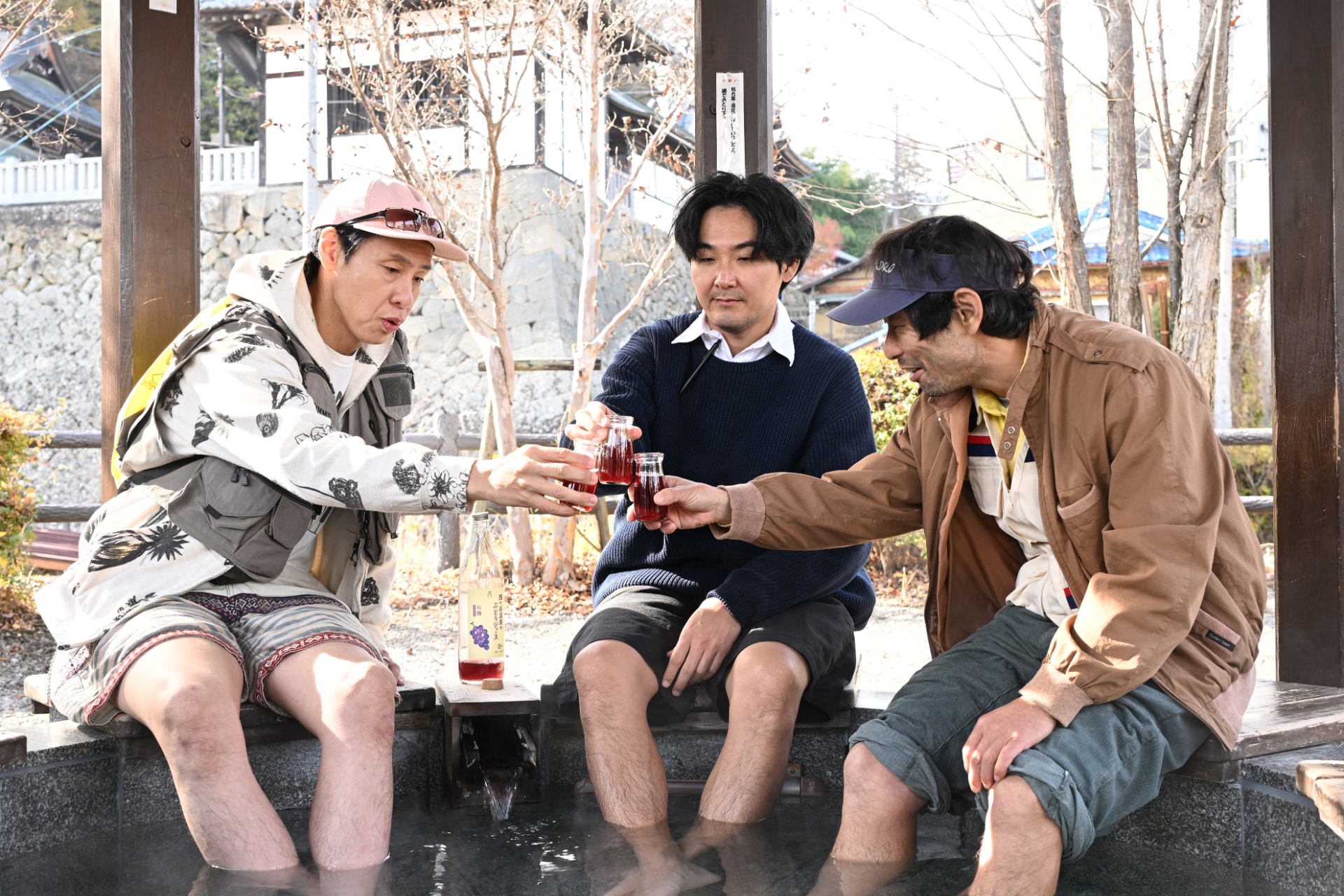 洋輔の同級生・清水としのり（大倉孝二）と室町圭（水澤紳吾）©テレビ朝日