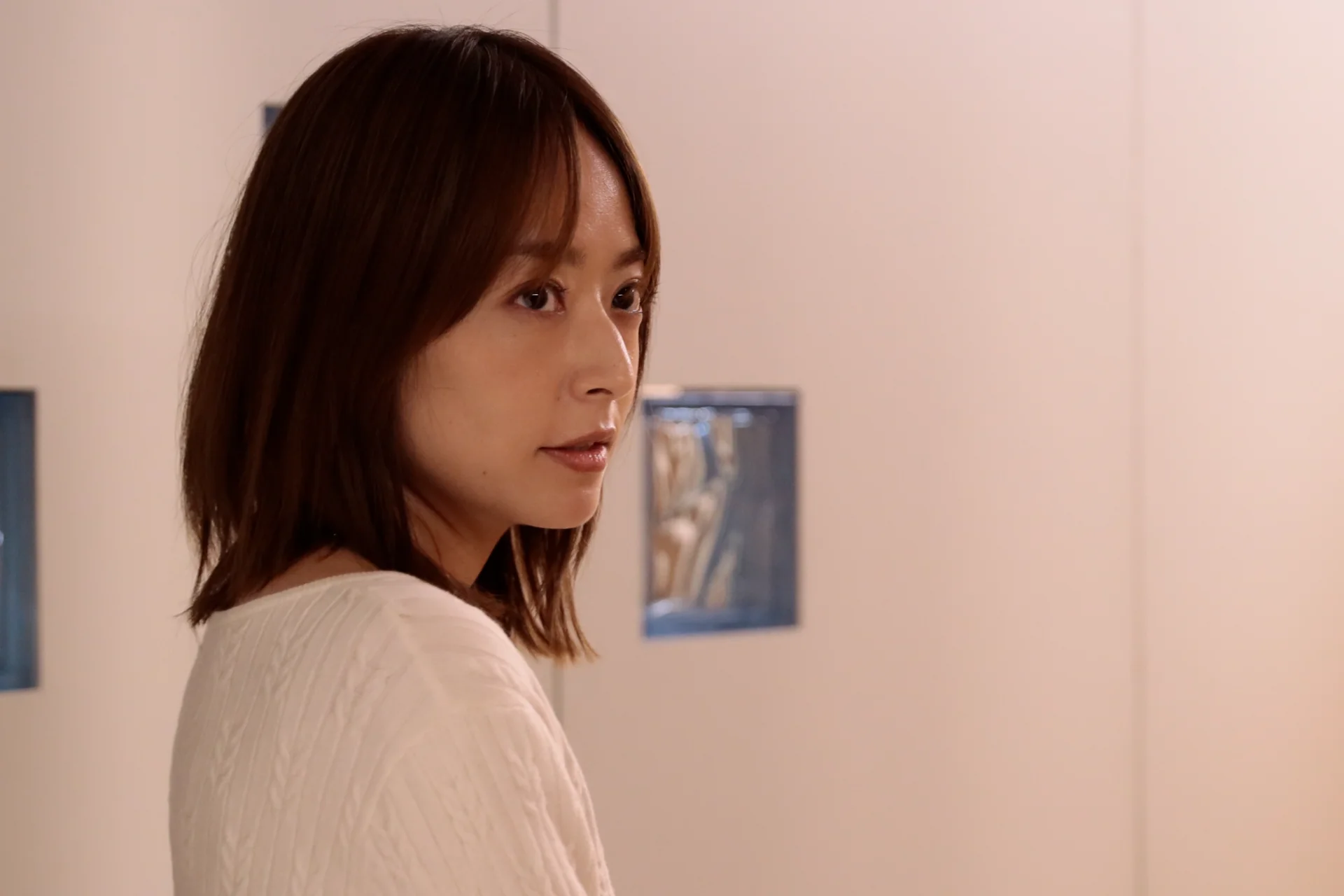 多面的で複雑な万季子を見事に演じる井上真央©テレビ朝日