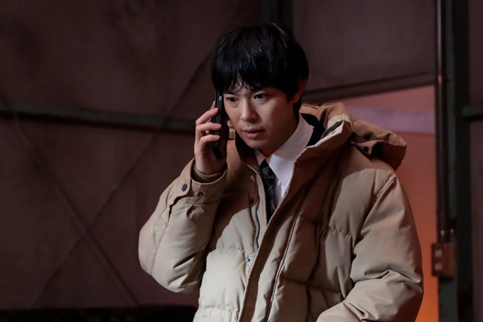 万季子のためにいくつもの嘘を重ねた直人（渡辺大知）©テレビ朝日