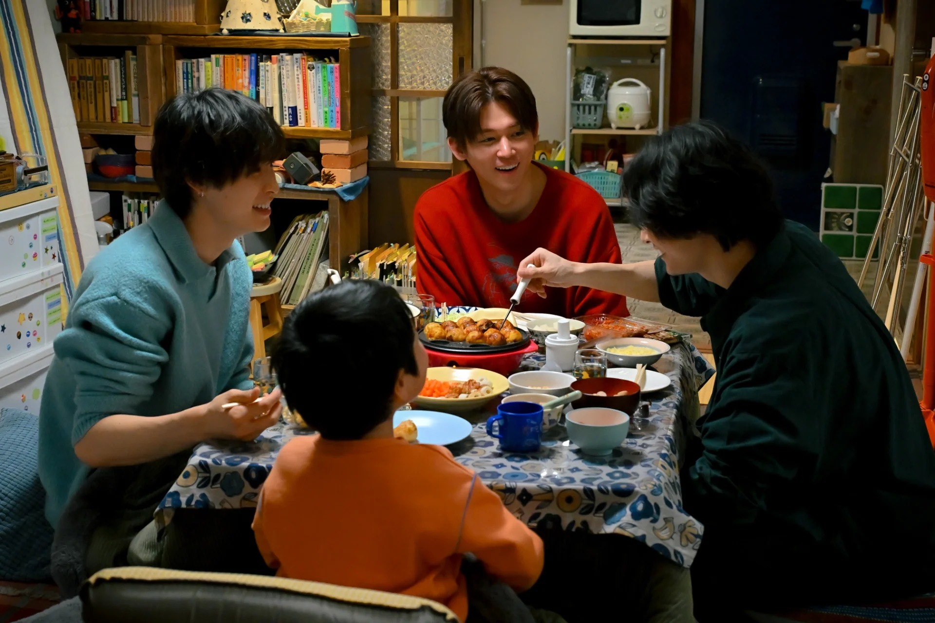 「まーくん」候補の将生（塩野瑛久）、優太（小瀧望）、真（兵頭功海）と颯太©TBSスパークル / TBS