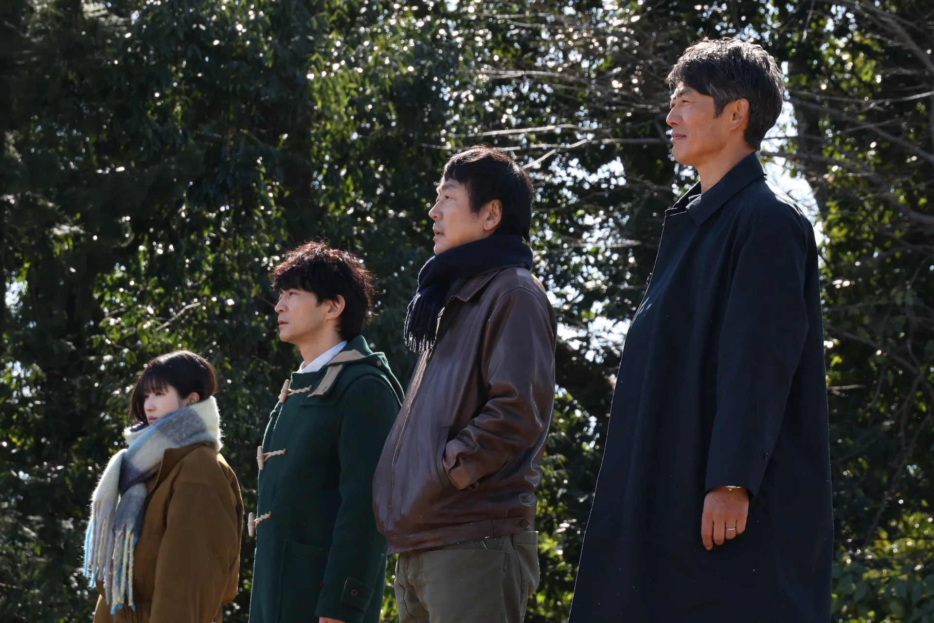 4人はマチルダと最後に会った丘でラムネを飲み込む©フジテレビ