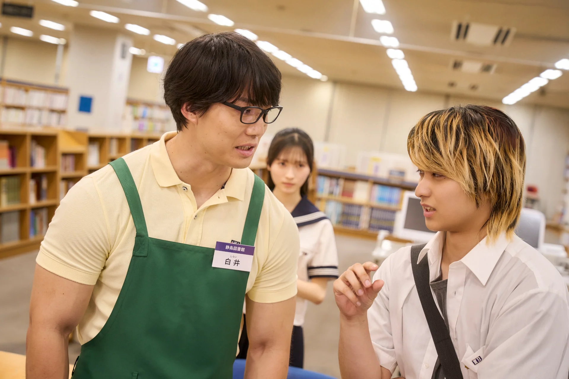 石平の同級生・小沢愛李（桧山ありす）にとってのDVDもまた「手放せない」ものだった / ©NHK 